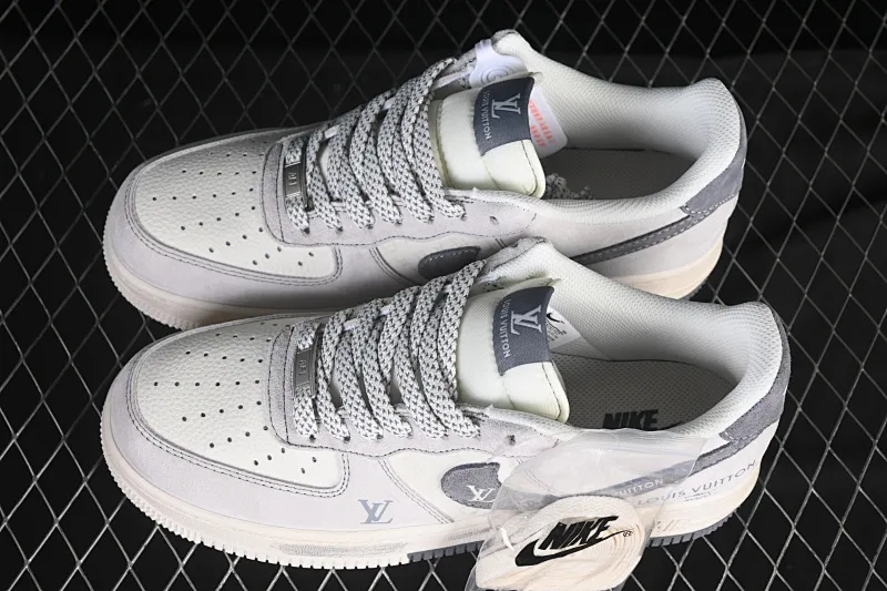 All categories Nk Air Force 1 Air Force series Nk Air Force 1 Low Air Force low-top Nike Air Force 1'07 Low LV co-branded double gray graffiti Air Force 1 low-top casual sneakers CX5050-Y07
